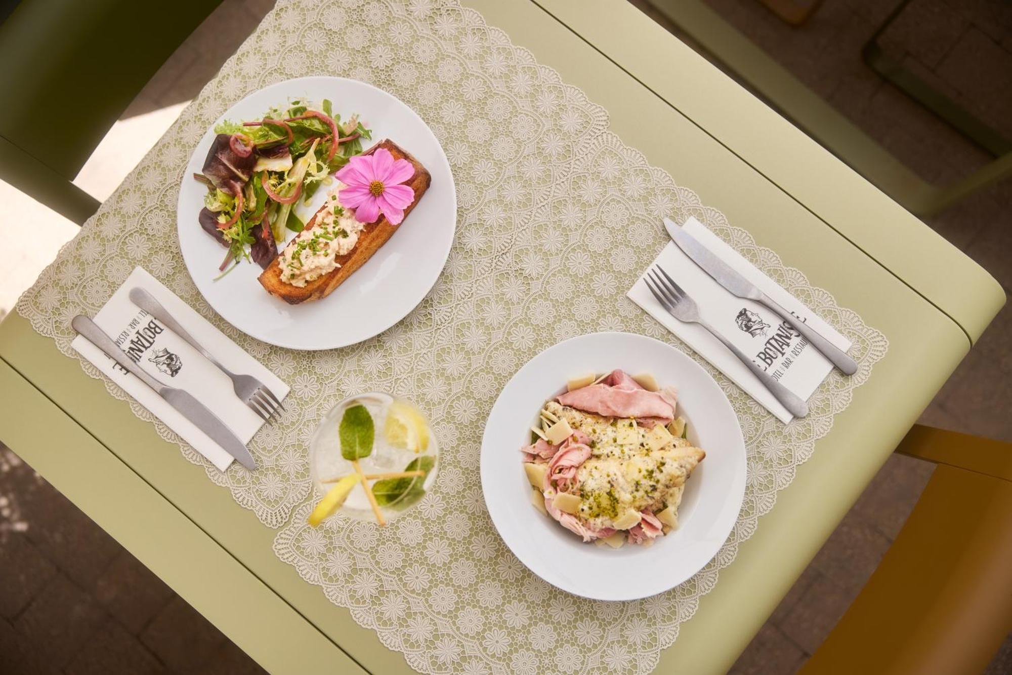 Hotel Restaurant Le Botaniste 普拉斯·德·莫罗·拉普尔 外观 照片